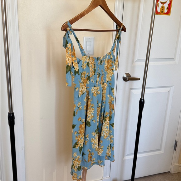 Reformation Niara Bustier Floral sleeveless dress, size 8 - Picture 5 of 9